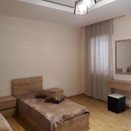 2 Bedroom Apartment In Chugureti Tbilisi Eksteriør billede