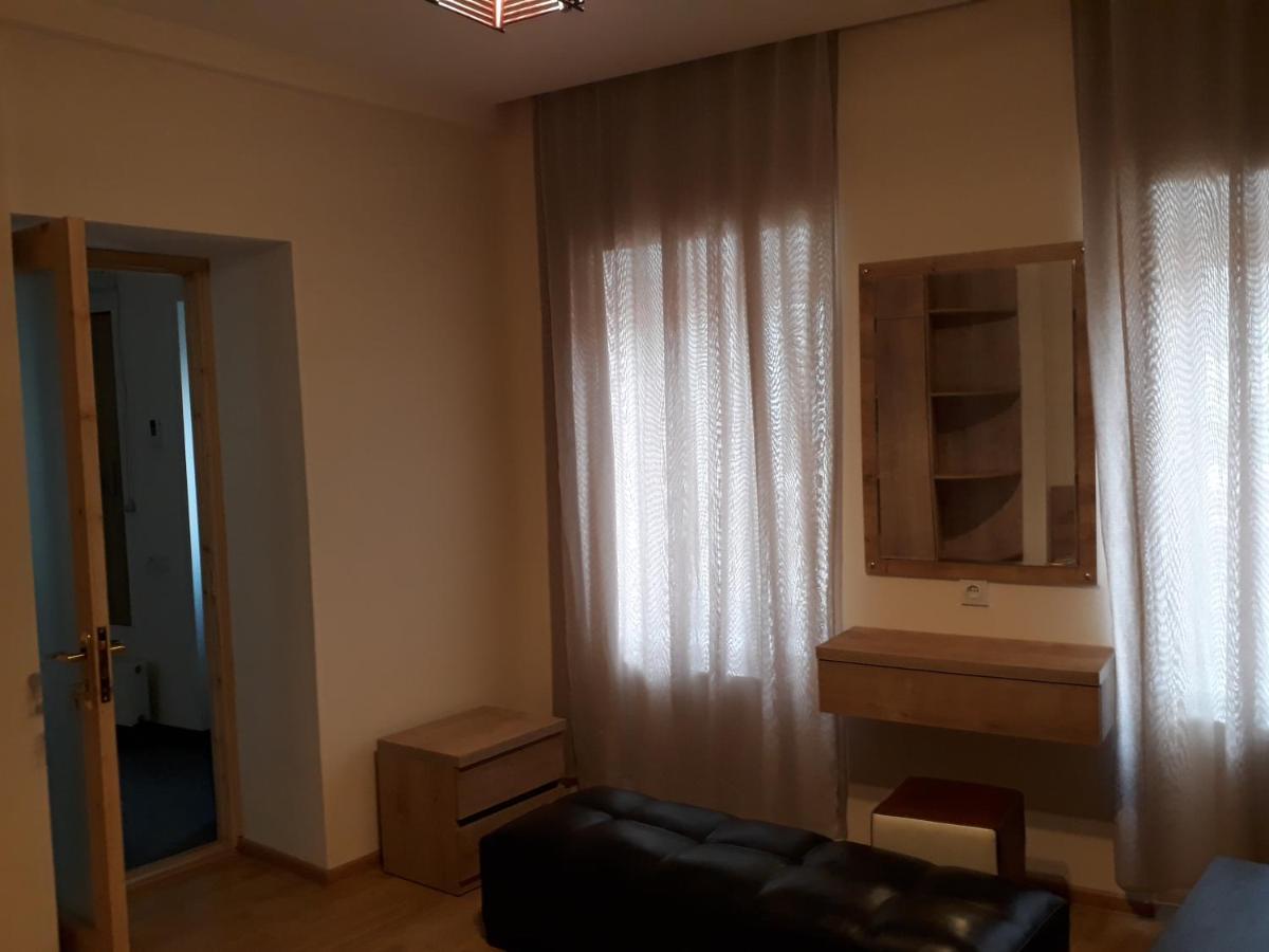 2 Bedroom Apartment In Chugureti Tbilisi Eksteriør billede